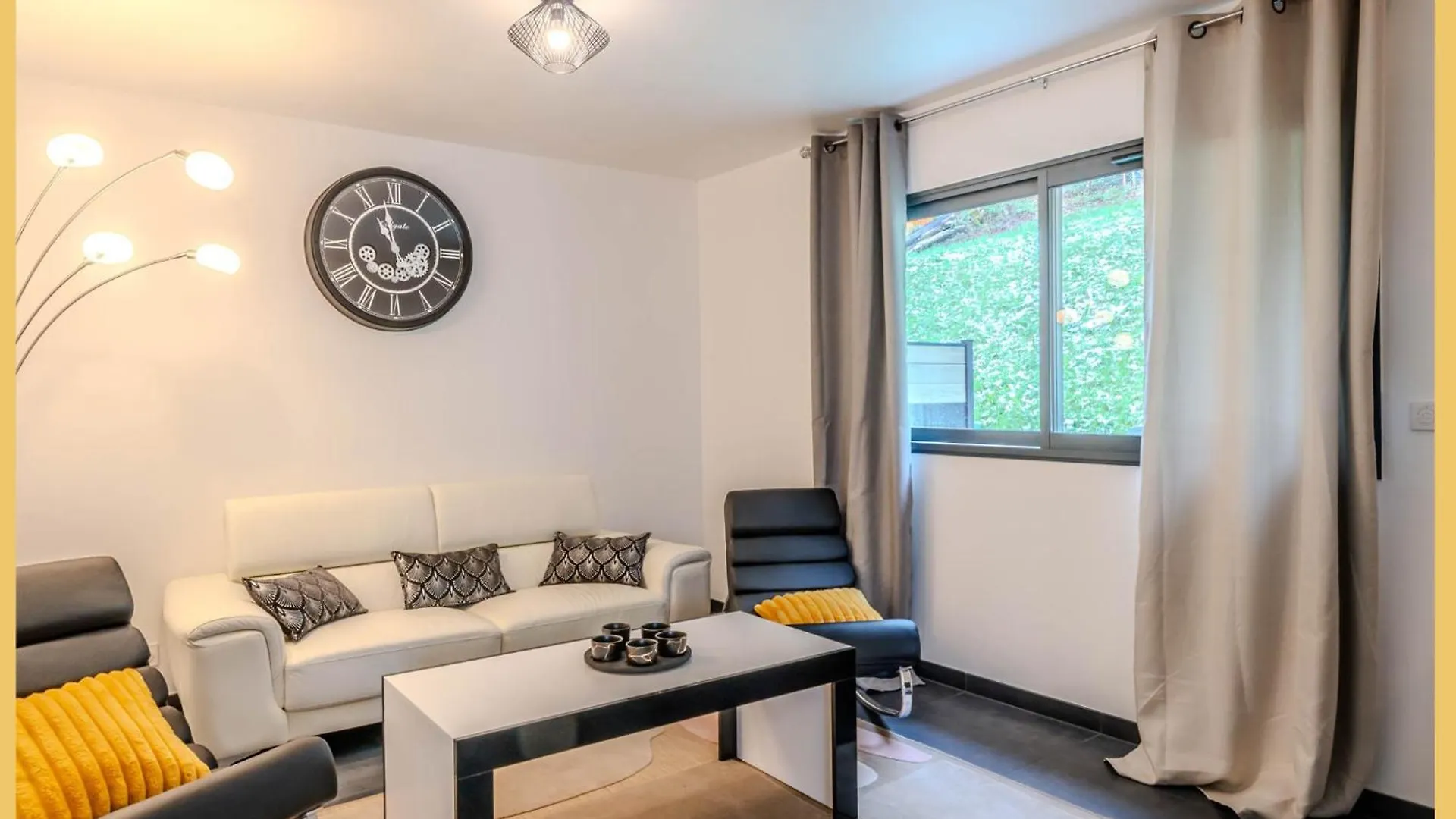 Chic Vanilla Home, Maison Moderne Entre Annecy Et Geneve 0*, Cruseilles France