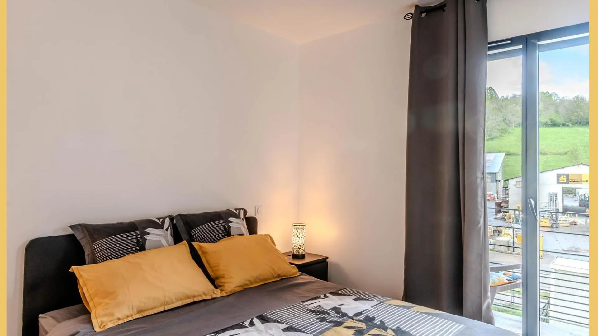 Chic Vanilla Home, Maison Moderne Entre Annecy Et Geneve 0*, Cruseilles
