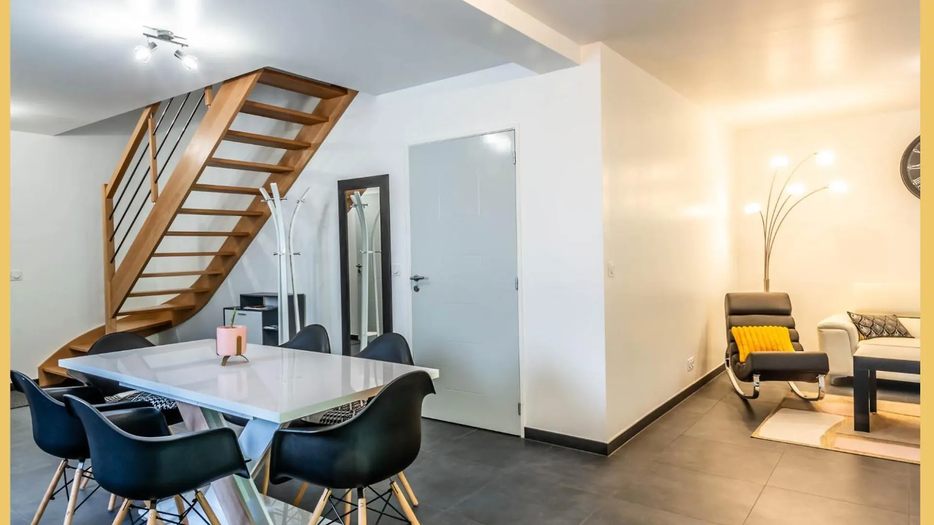 Chic Vanilla Home, Maison Moderne Entre Annecy Et Geneve Holiday home Cruseilles